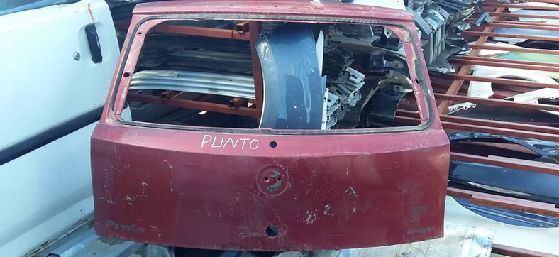 Fiat Punto Eski Model Arka Bagaj Kapak