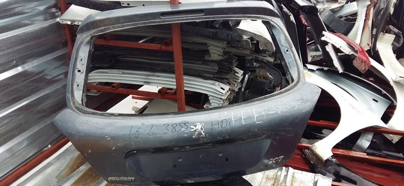 Peugeot 207 Heçbek Bagaj Kapağı