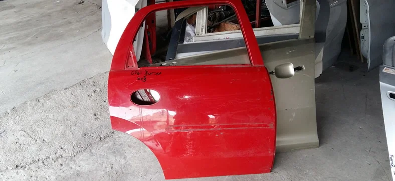 Opel Corsa Sağ Arka Kapı