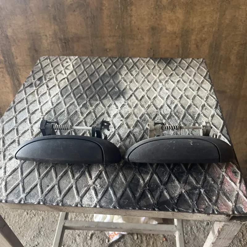 Renault Clio 2005- 2006 sağ dış kapı kolu 