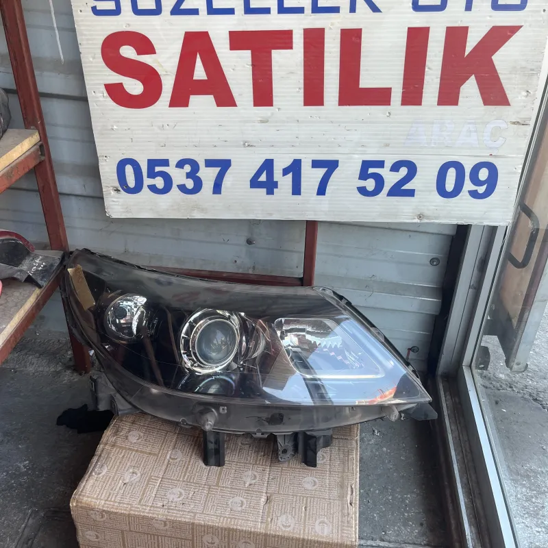 Reno latüte sağ far içi siyah mercekli